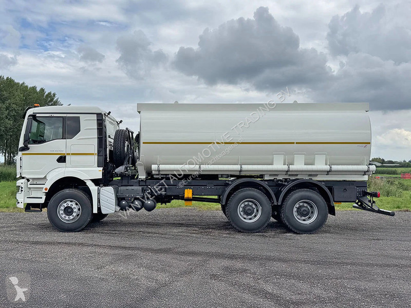 شاحنة MAN 33.400 BB CH Fuel Tank Truck (2 units)