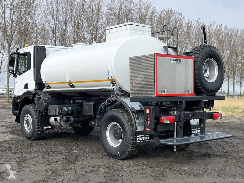 شاحنة Iveco AD190T43WH AT Fuel Tank Truck (3...
