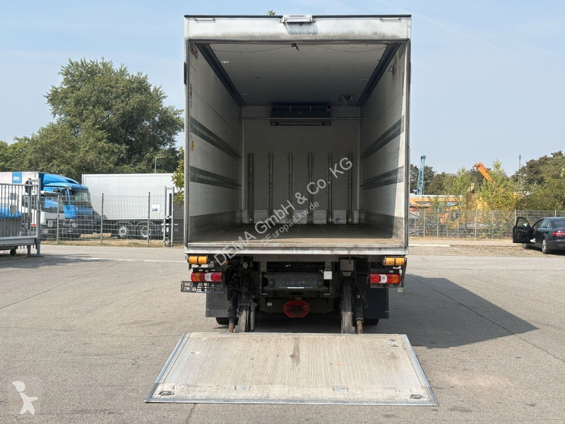 شاحنة Mercedes 2540...