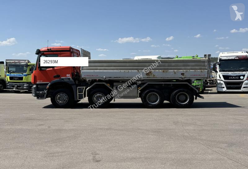 شاحنة Mercedes 3243