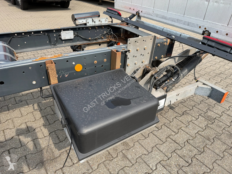 شاحنة Iveco EuroCargo 120 E22 4x2 Chassis Euro...