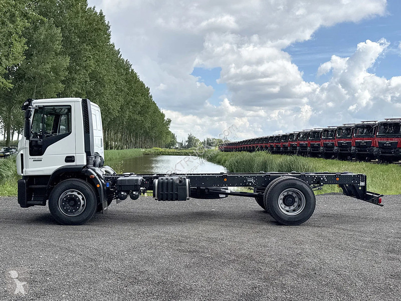 شاحنة Iveco EuroCargo 180 E28-4815 Chassis...