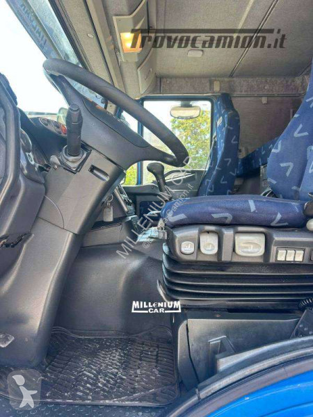 شاحنة Iveco 260S42 PASSO 6050 M9,60 SPONDA