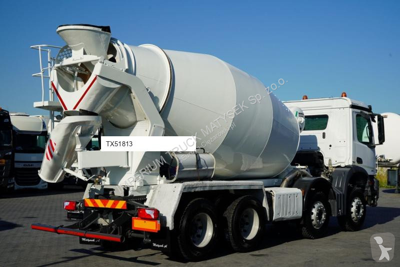 Betonárske zariadenie Mercedes AROCS 3240