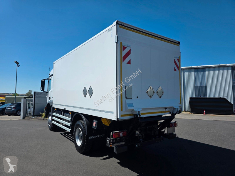 شاحنة Mercedes 1827 A 4x4 LBW Tür+Treppe Schalter