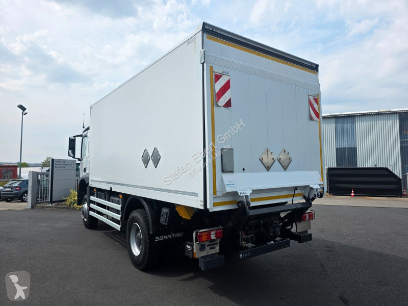 شاحنة Mercedes 1827 A 4x4 LBW Tür+Treppe...