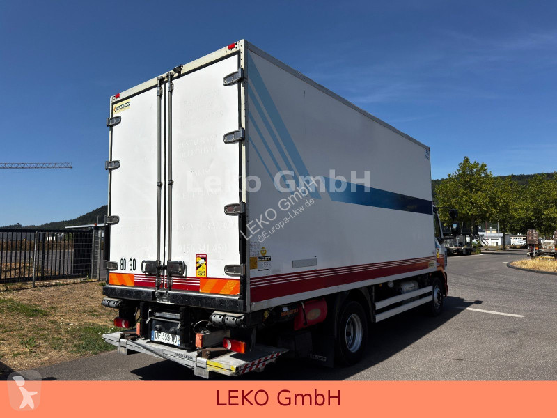 شاحنة DAF 210 FA  Fleischhacken ( MEAT )