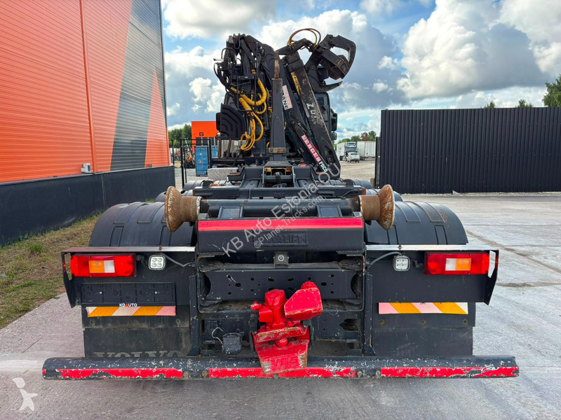 شاحنة Volvo 8x4*4 BERGER L110 / HYVALIFT L=5700 mm