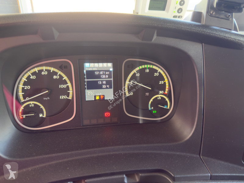 شاحنة Mercedes atego 1024