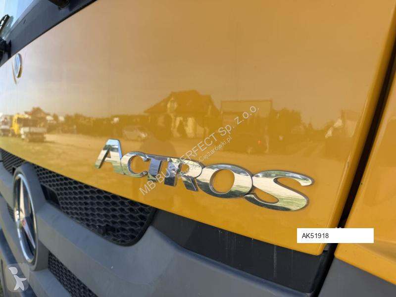 شاحنة Mercedes Pk12002