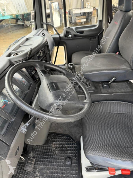 Ciężarówka Mitsubishi Fuso 7C15