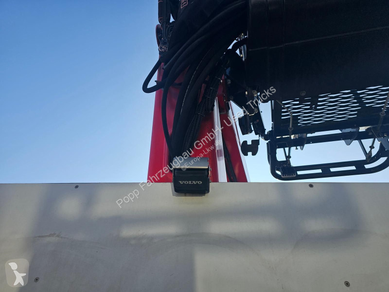 شاحنة Volvo 460 8x2 Tridem*Baustoff, Fassi...