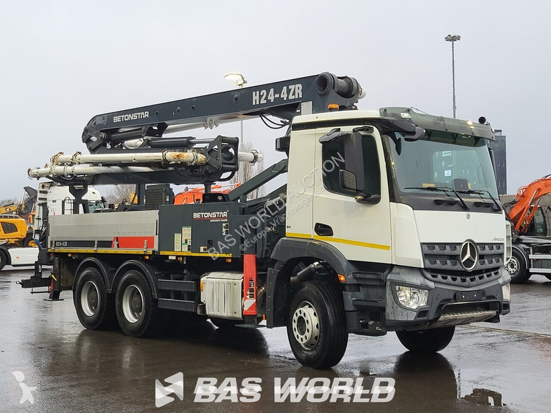 Грузовик Mercedes 2636