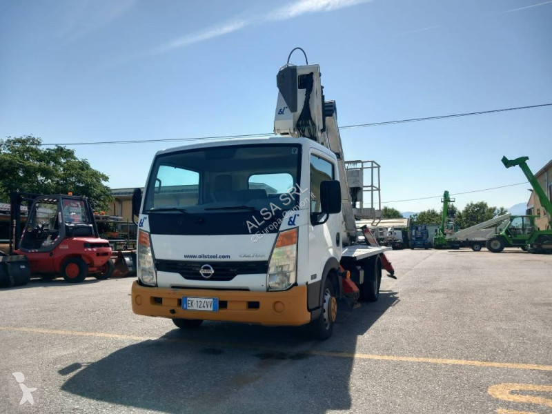 Camión Nissan 21.12