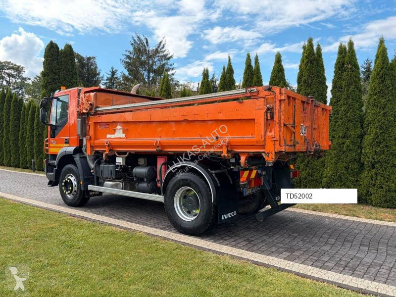 Vrachtwagen Iveco TRAKKER 330