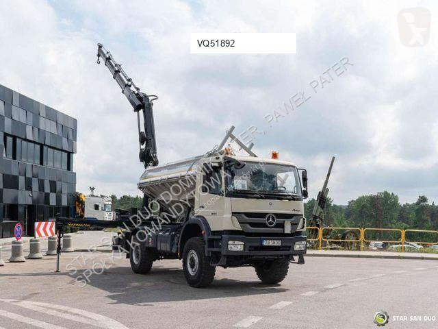 Vrachtwagen Mercedes 166