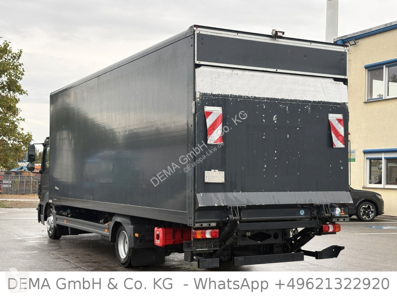 Vrachtwagen Mercedes...