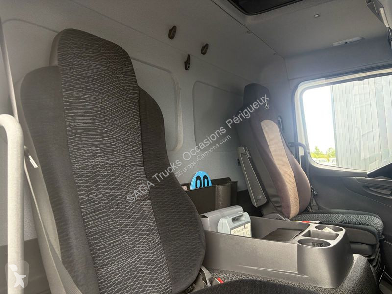 Kamion Mercedes 1218 Fourgon ClassicSpace 2.30M