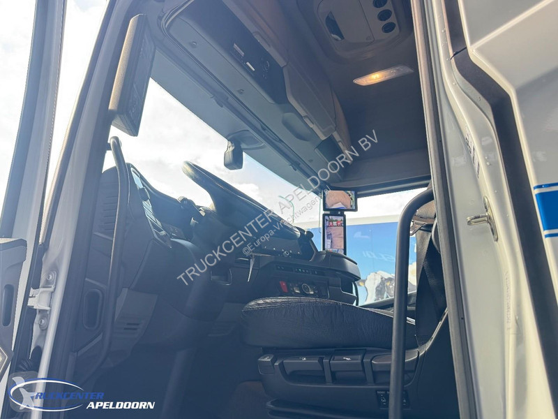 Camion DAF 480 FAR 6x2 Chassis with Lift Axle,...