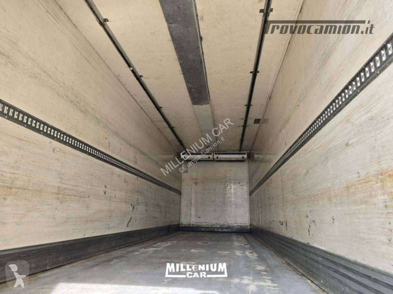 Camion Iveco 360 E5 CELLA 9,60 GRUPPO SPONDA...