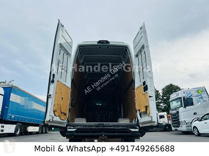 Vrachtwagen Iveco Maxi...