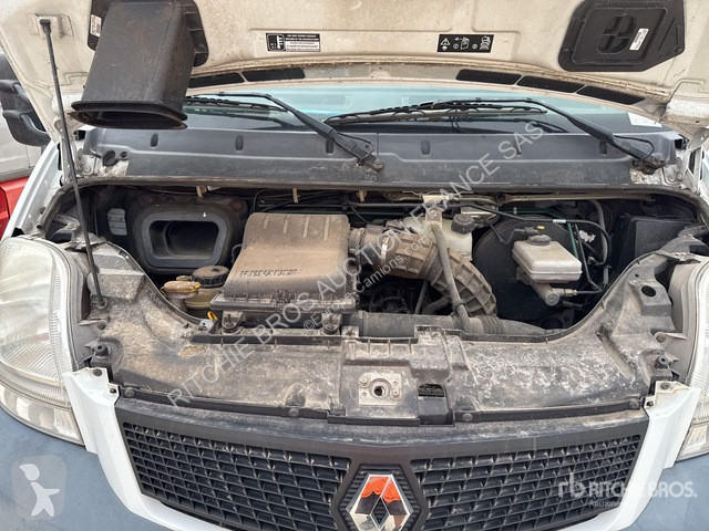 Комерційні автомобілі Renault 130 DXI