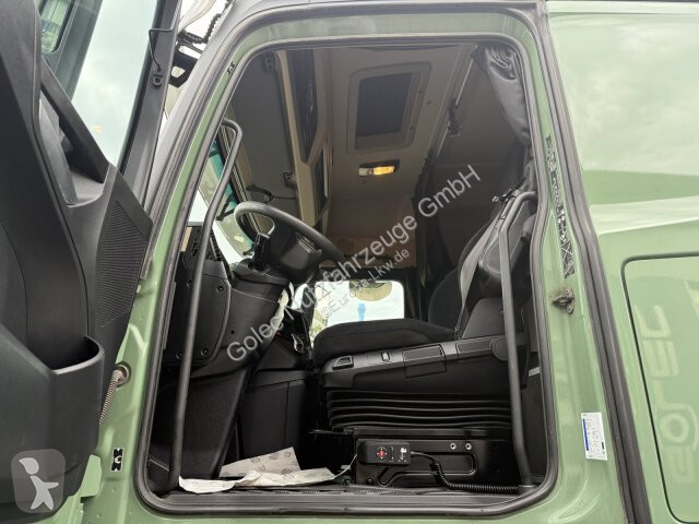 Camion Mercedes 2551 6x2 Fahrgestell Euro 6e