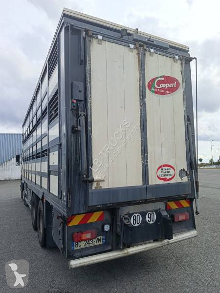 Camión Volvo 420