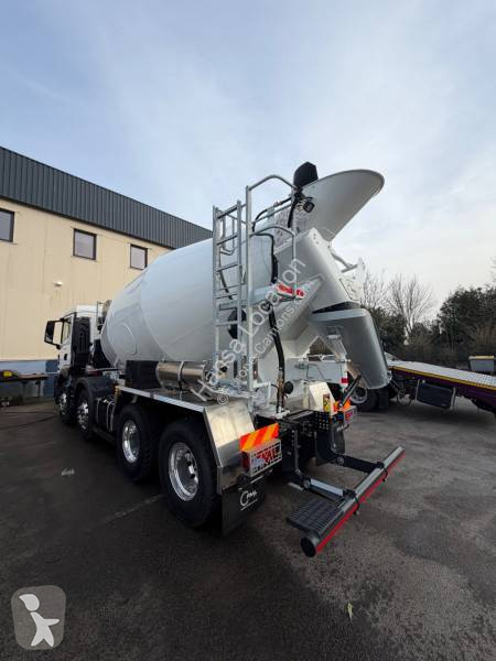 MAN 32.440 concrete