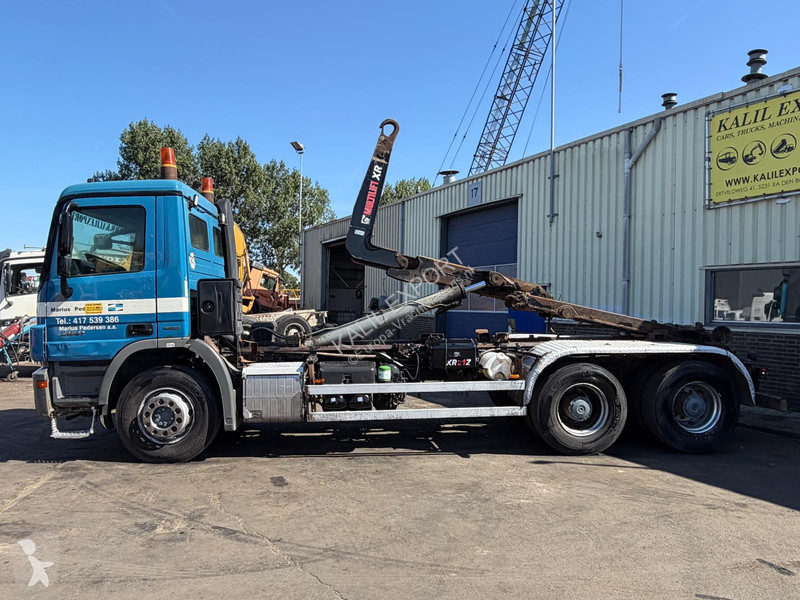 Camión Mercedes 2641 Multilift - 6x4 - V6 -...