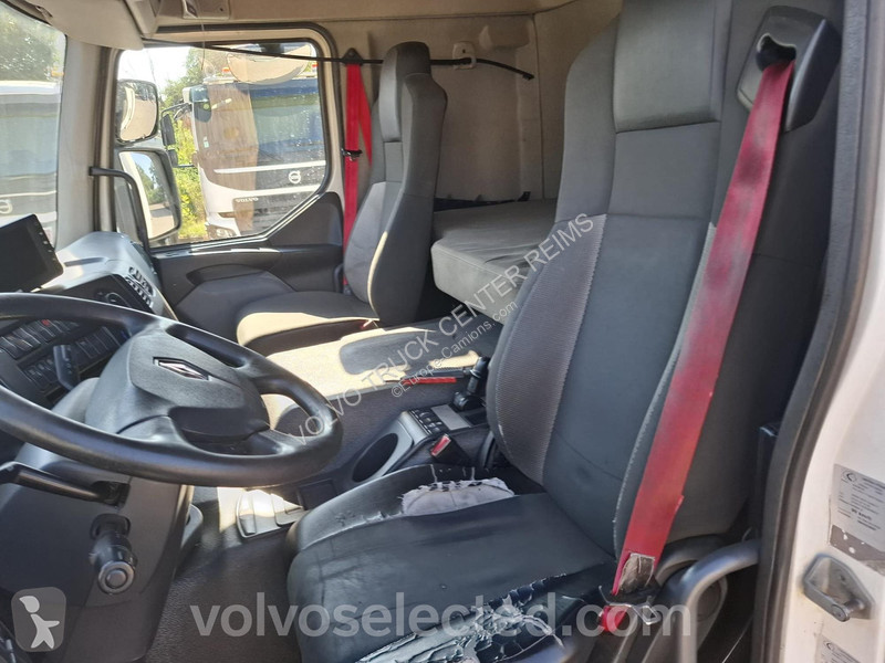 Camión Renault D Wide Renault D Wide 4x2 Box Body