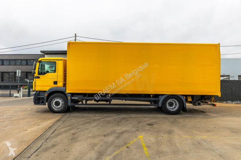 Camión MAN 18.250 BL + DHOLLANDIA 2T.