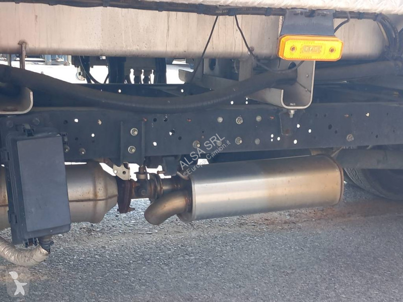 Užitkové vozidlo Nissan mx235