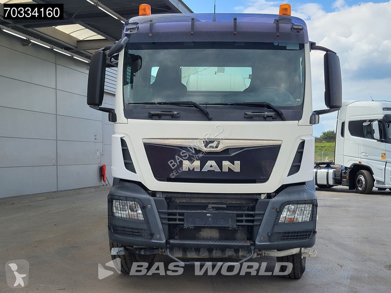 Техника для бетона MAN 32.420  8X4 Schwing 9m3...