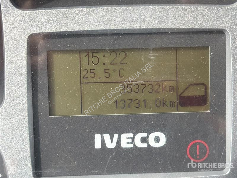 Kamion Iveco 140E28 4x2 Refrigerated Truck