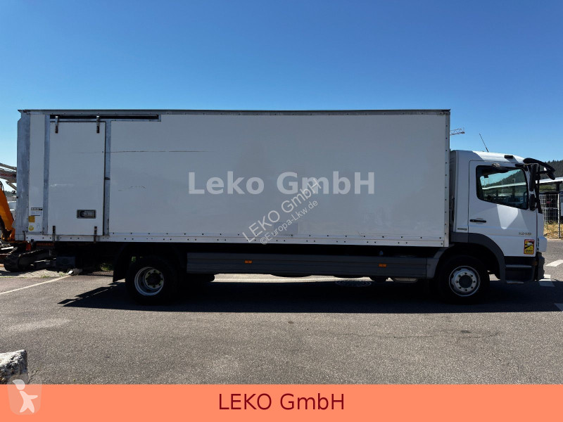 Camión Mercedes 1218
