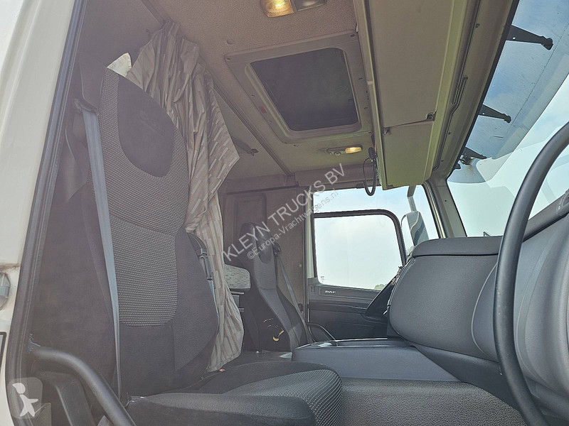 DAF 460 6x2 truck