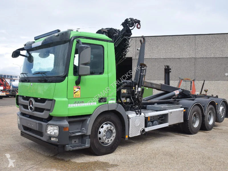 Kamion Mercedes 3236 Hooklift + Hiabcrane