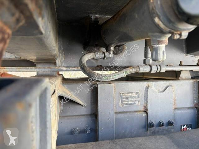 Camión Volvo 240