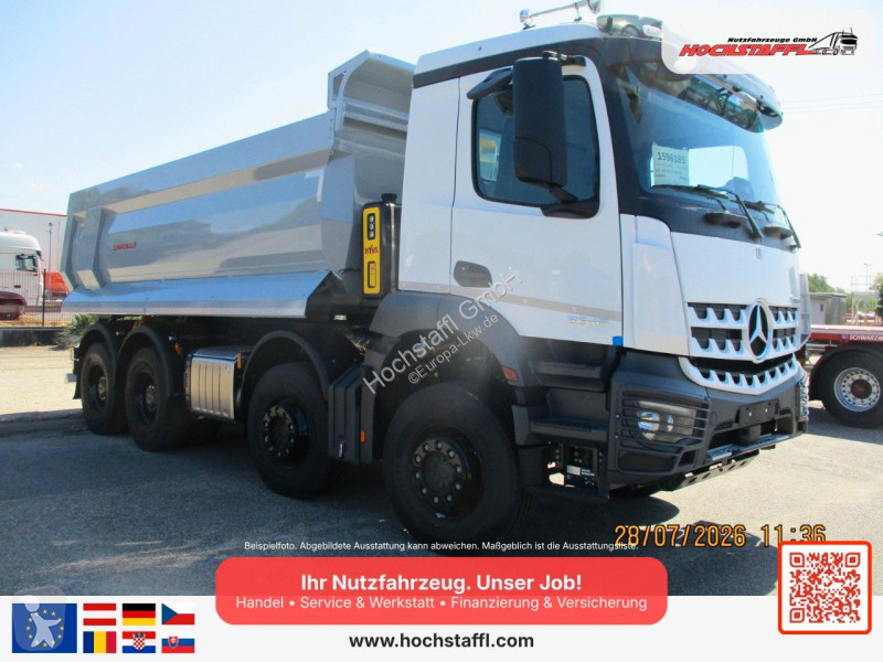 Teherautó Mercedes AROCS 3246 K 8x4