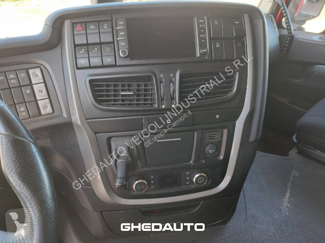 Teherautó Iveco TRATTORE STRADALE IVECO STRALIS...