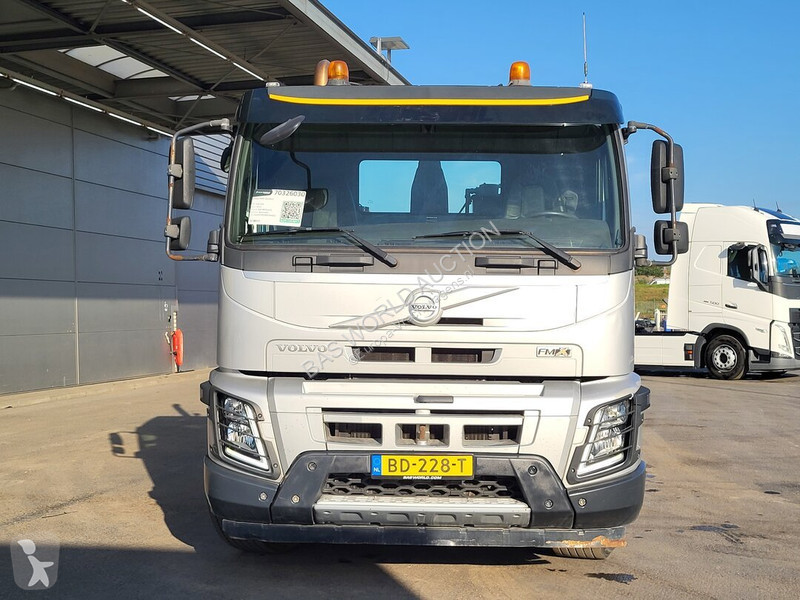 Camión Volvo 460