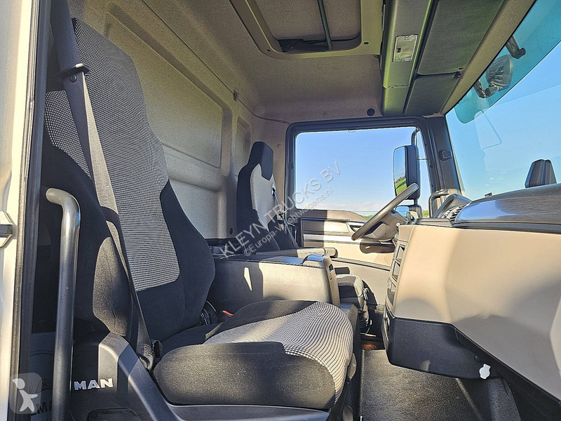 Camión MAN 8.220  PTO AIRCO WB305