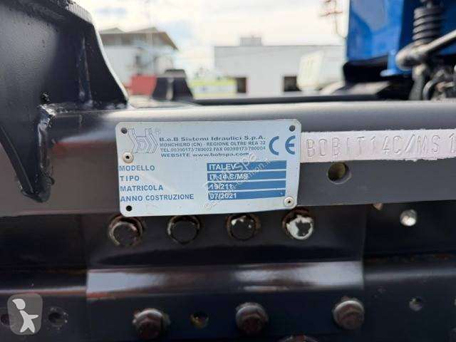 Camión Iveco 160 E 25