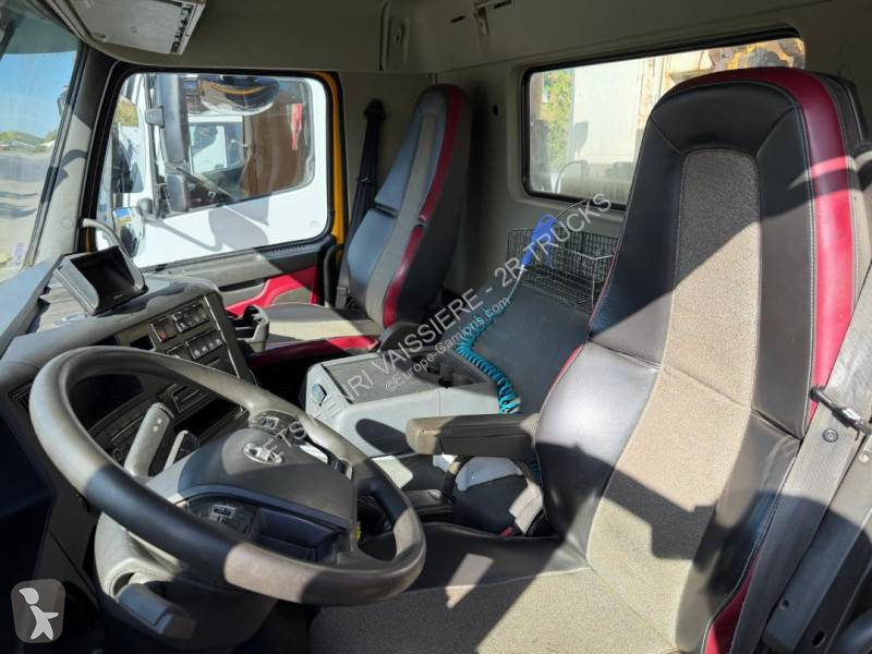 Camion Volvo 420