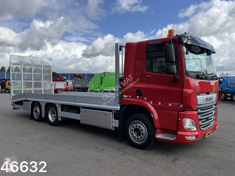 Camión DAF FAN  300 Nieuwe Oprijcarrosserie...