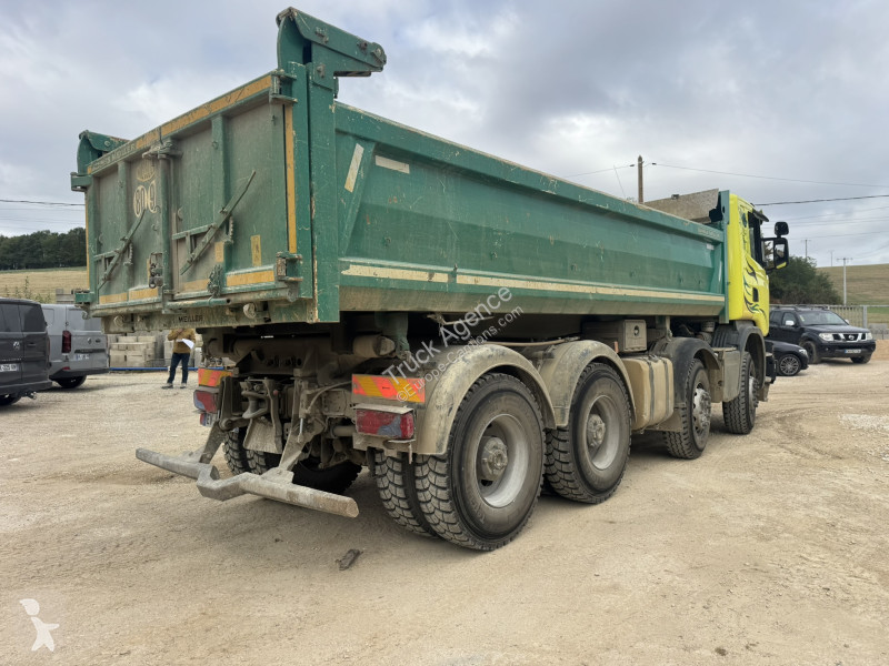 Teherautó Scania 490