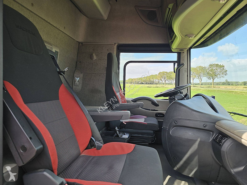 Teherautó Renault MAGNUM 480 RETARDER