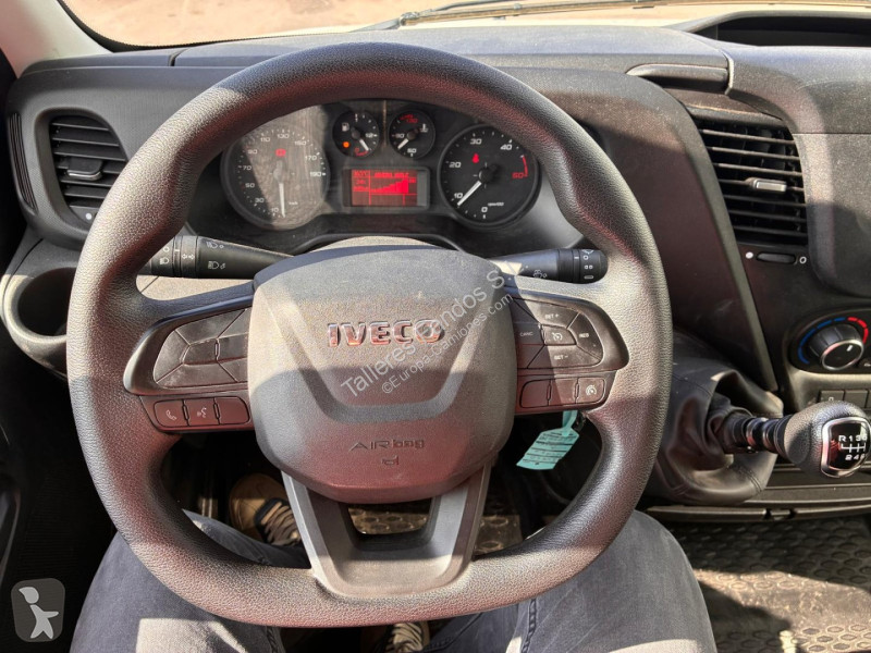 Грузовик Iveco  35C16 3.0 20m3