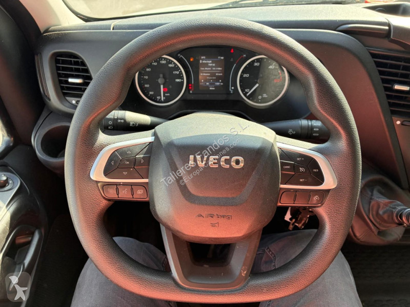 Грузовик Iveco  35S16 20m3